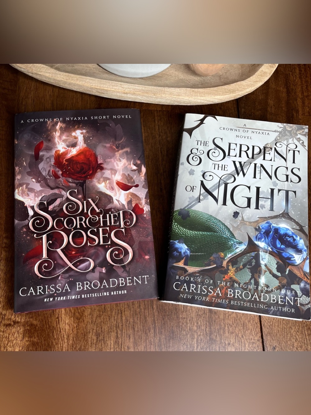 The Serprent & The Wings Of Night / Six Scorched Roses Fantasy Books Romantisy